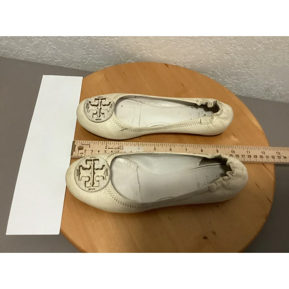 Tory Burch Ballet Flats Women 7 Cream Leather Reva Medallion Scrunch Back